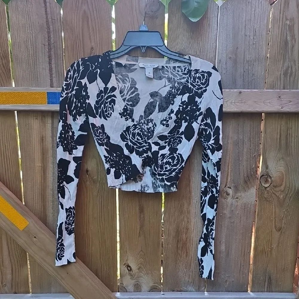 White House Black Market Black and White Floral Blouse